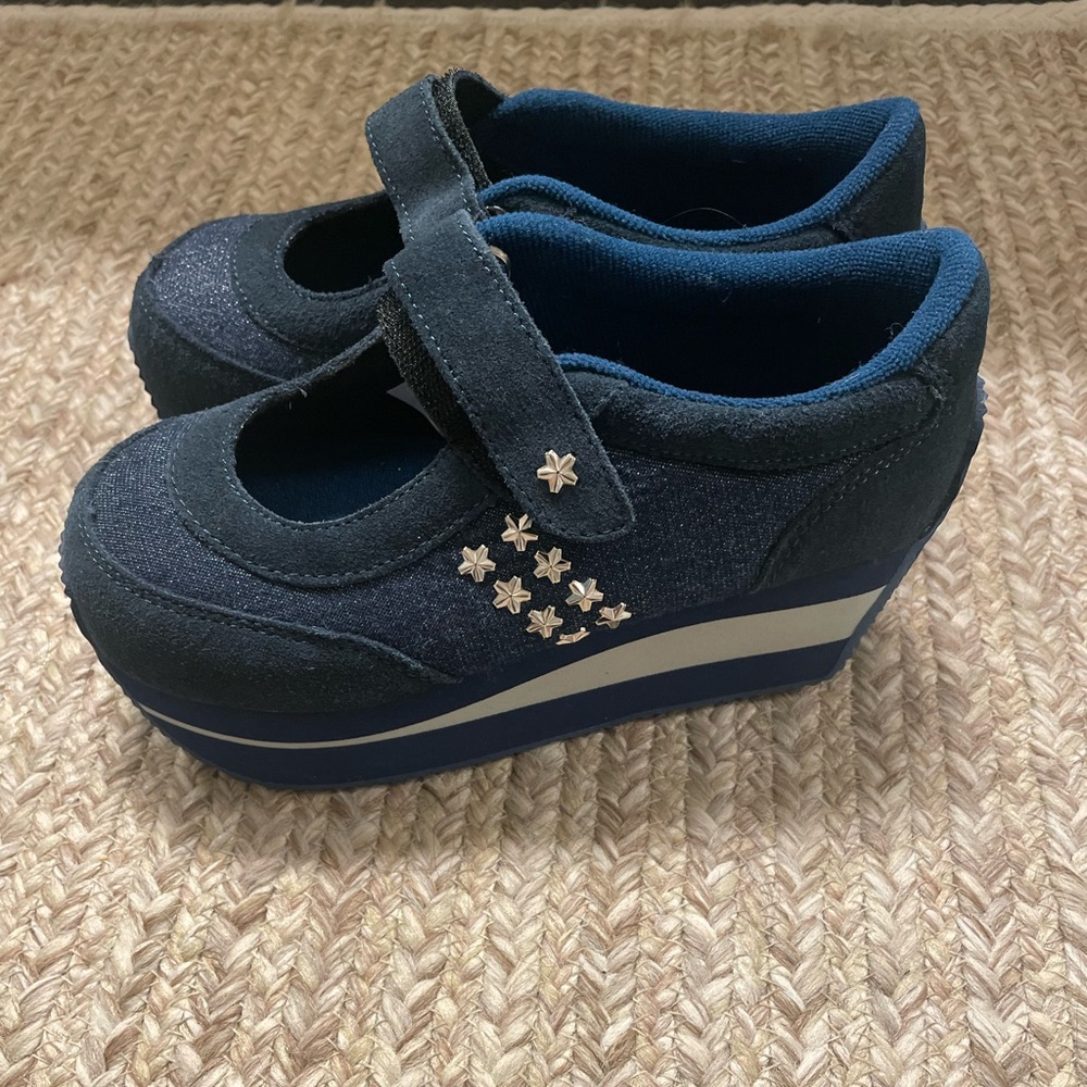 Volatile Platform sneakers